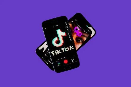 Ambient Aesthetics: Activating Dark Mode for a Soothing TikTok Experience 