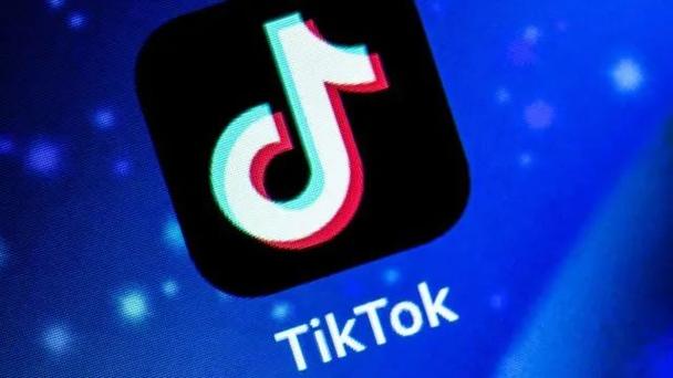 Temporal Tricks: Slowing Down TikTok Videos for Dramatic Impact 