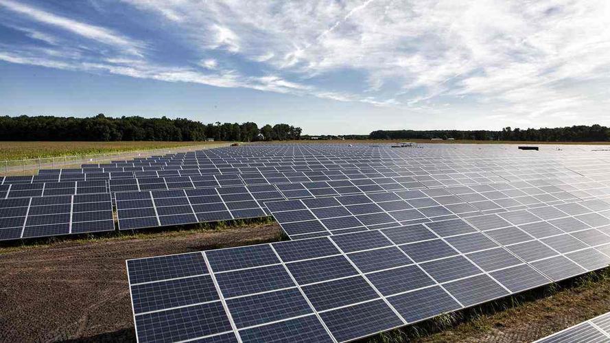 Solar Supremacy: The Number of Panels Needed to Power the United States 