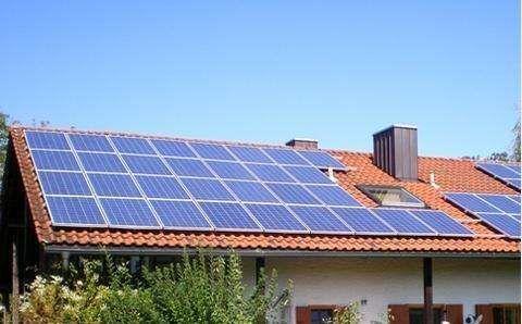 How Many Solar Batteries Are Required to Power a House? 